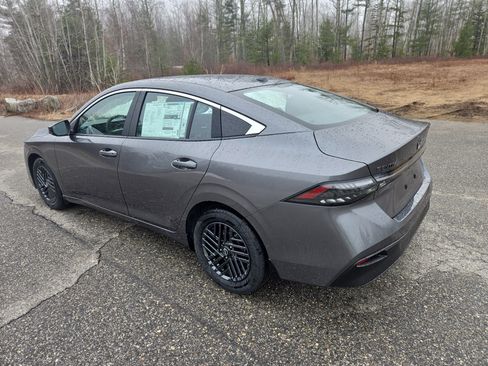 New 2026 Nissan Sentra SV image 5