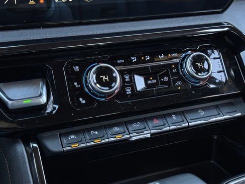 Used 2024 GMC Sierra 1500 AT4 w/ Technology Package image 20