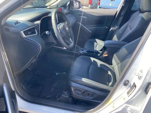 Used 2024 Toyota Corolla Cross XLE w/ Convenience Package image 6