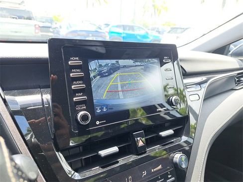 Used 2021 Toyota Camry SE w/ Convenience Package image 21