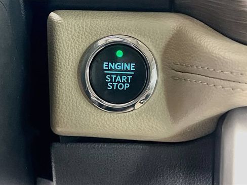 Used 2023 Ford Expedition Limited RWD image 19