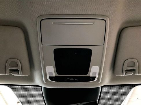 Used 2025 Honda Pilot EX-L image 23