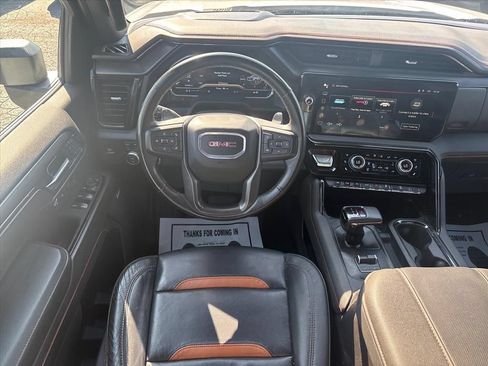Used 2024 GMC Sierra 1500 AT4 w/ Technology Package AWD/4WD image 22