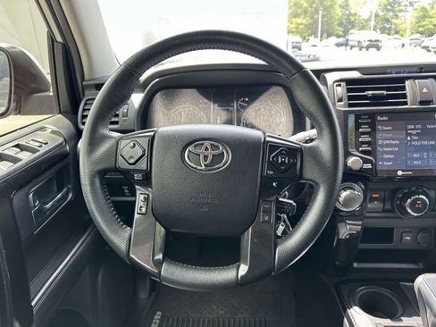 Used 2020 Toyota 4Runner TRD Off-Road AWD/4WD image 11
