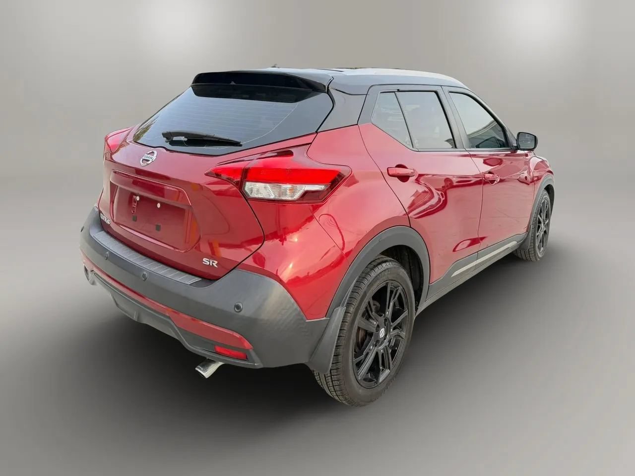 Used 2020 Nissan Kicks SR w/ SR Premium Package FWD image 5