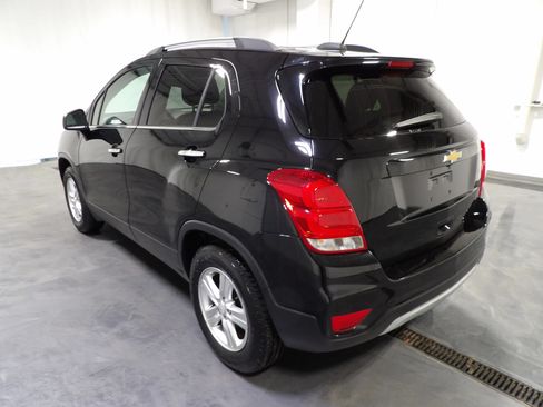 Used 2020 Chevrolet Trax LT w/ LT Convenience Package FWD image 6