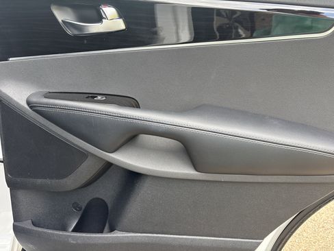Used 2019 Kia Sorento EX image 16