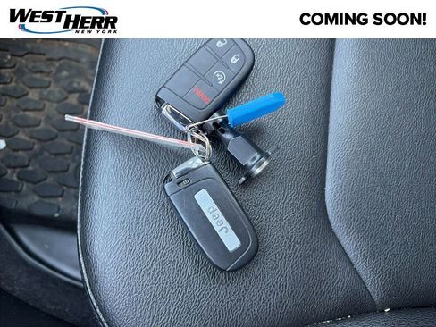 Used 2024 Jeep Compass Limited w/ High Altitude Package AWD/4WD image 10