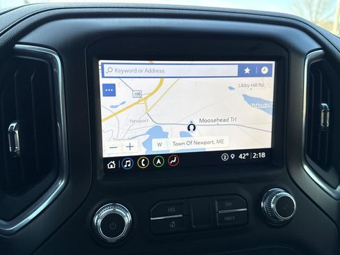 Used 2022 GMC Sierra 2500 AT4 w/ AT4 Preferred Package image 17