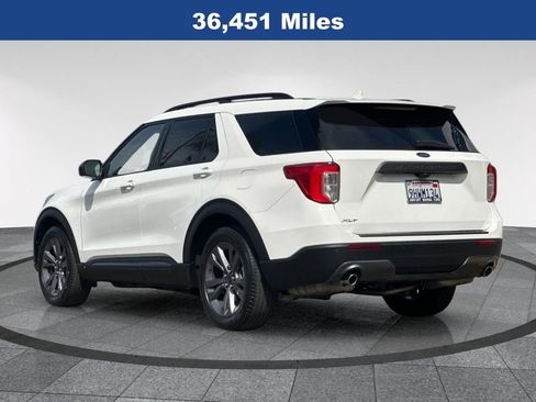Certified 2023 Ford Explorer XLT w/ Equipment Group 202A RWD image 8