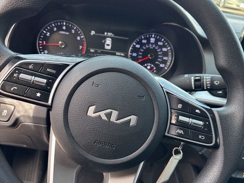 Used 2024 Kia Forte LXS FWD image 13