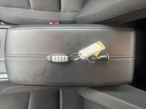 Used 2025 Nissan Altima 2.5 SV image 21