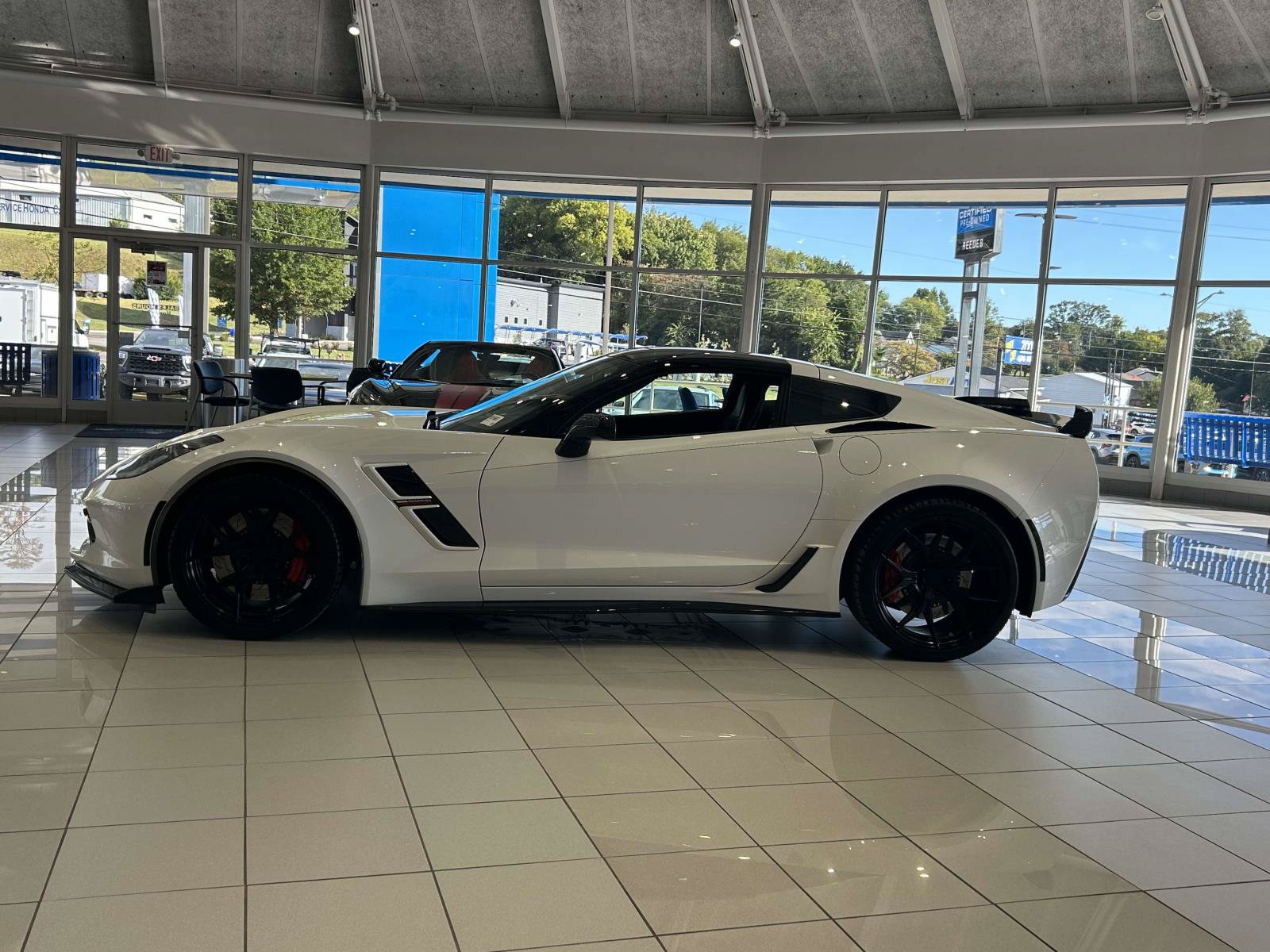Used 2017 Chevrolet Corvette Grand Sport RWD image 4