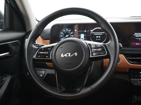 Used 2024 Kia Seltos EX AWD/4WD image 16