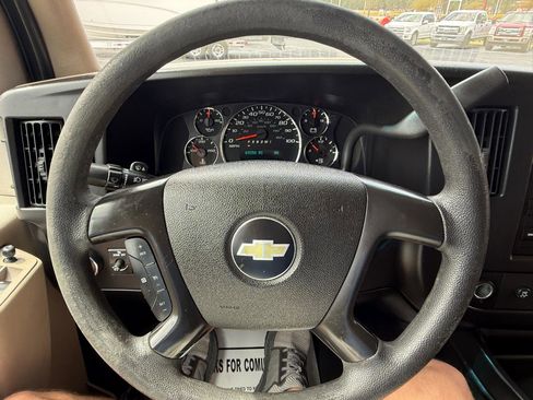 Used 2010 Chevrolet Express 2500 LS image 13