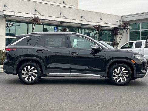 New 2026 Volkswagen Tiguan S FWD image 4