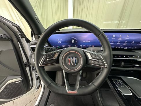 Used 2026 Buick Enclave Sport Touring AWD/4WD image 25