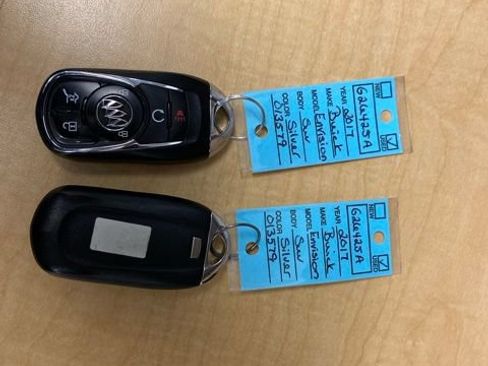Used 2017 Buick Envision Essence FWD image 3