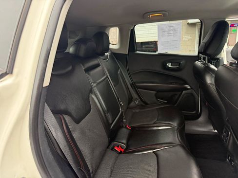 Used 2018 Jeep Compass Trailhawk AWD/4WD image 43