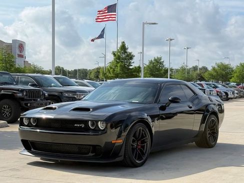 Used 2023 Dodge Challenger SRT Hellcat RWD image 10