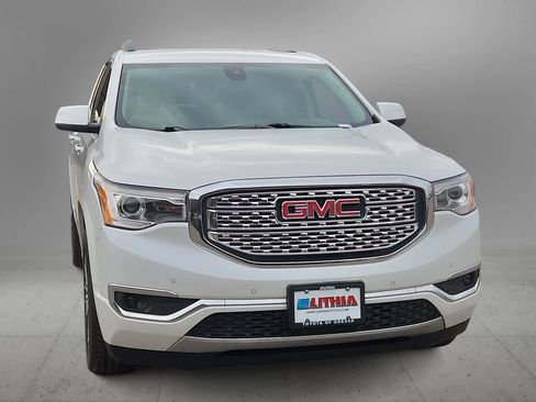 Used 2018 GMC Acadia Denali image 3