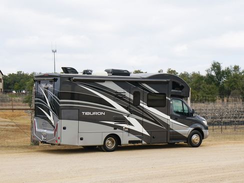 Used 2020 Mercedes-Benz Sprinter 3500 image 12
