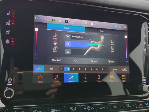 Used 2023 Jeep Wagoneer L Series III w/ Premium Group I image 24