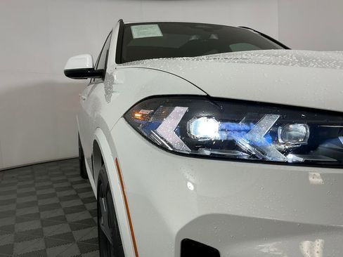 Certified 2025 BMW X5 xDrive50e w/ M Sport Package AWD/4WD image 5