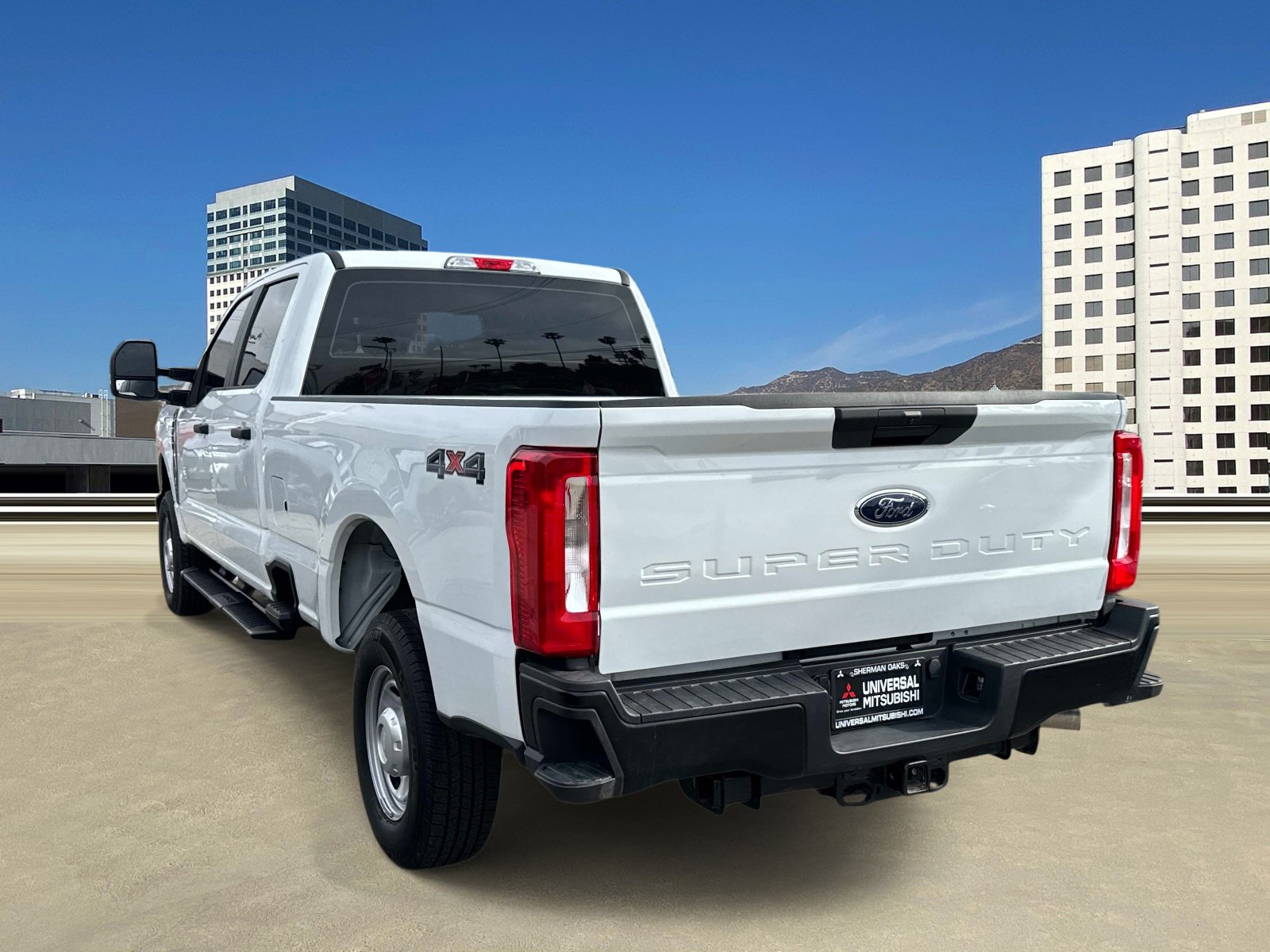Used 2025 Ford F250 XL AWD/4WD image 3
