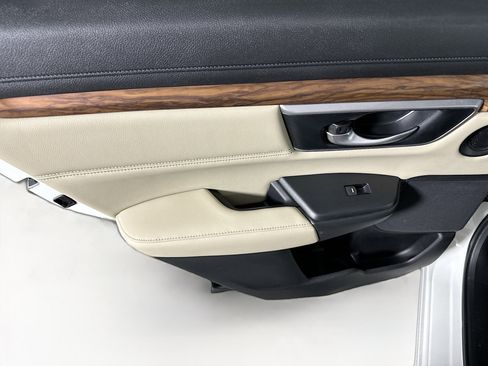 Used 2018 Honda CR-V EX-L image 24