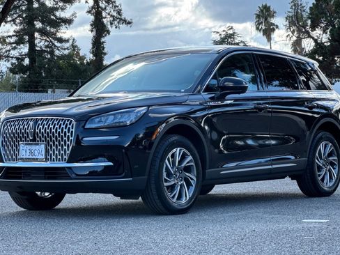 Used 2025 Lincoln Corsair FWD w/ Equipment Group 101A image 8