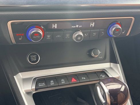 Used 2025 Audi Q3 2.0T Premium w/ Convenience Package image 10