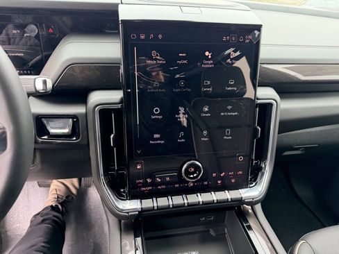 New 2026 GMC Yukon XL Elevation w/ Elevation Premium Package image 18