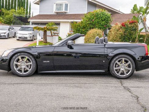 Used 2006 Cadillac XLR image 3