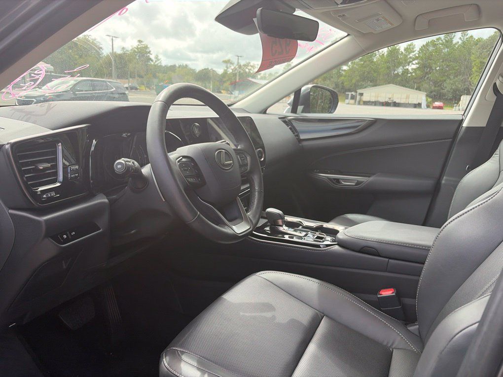 Used 2024 Lexus NX 250 FWD w/ Towing Package (2000 Lbs) image 6