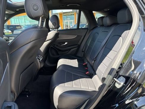 Used 2021 Mercedes-Benz GLC 300 w/ Premium Package image 27