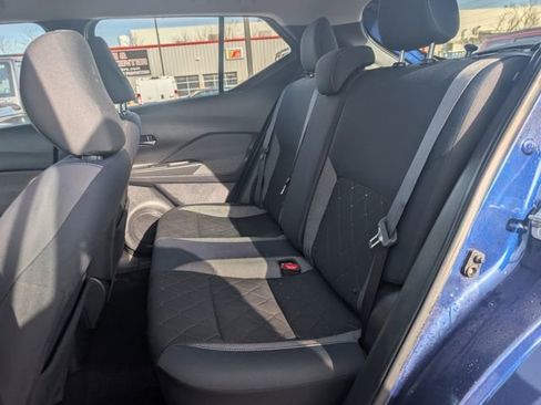 Used 2019 Nissan Kicks SV image 16
