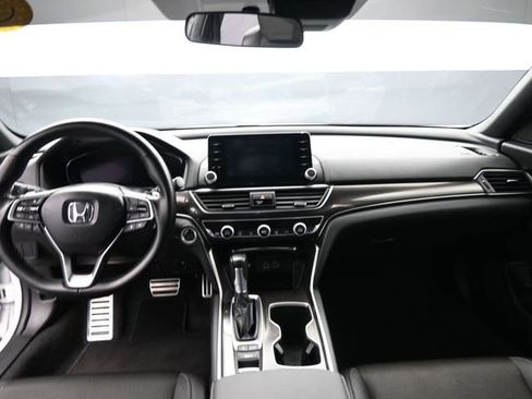 Used 2022 Honda Accord Sport image 27