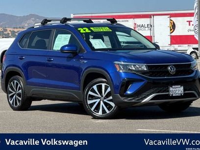 Certified 2022 Volkswagen Taos SE w/ Panoramic Sunroof Package