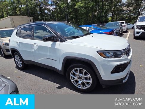 Used 2025 Jeep Compass Limited AWD/4WD image 20