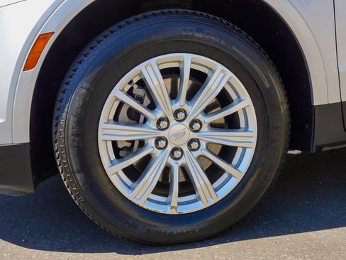 Used 2019 Cadillac XT5 FWD image 7