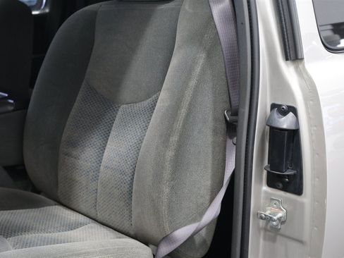 Used 2005 Chevrolet Silverado 2500 LS w/ Heavy-Duty Power Package image 70