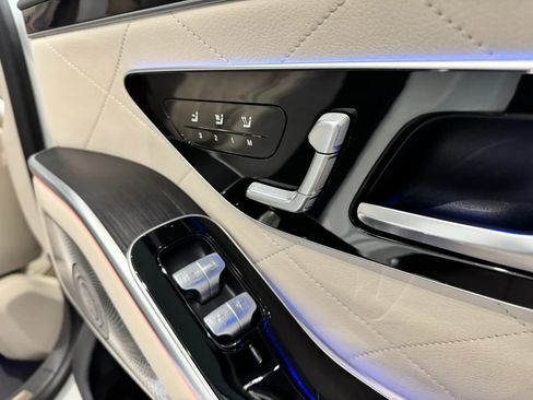 Used 2022 Mercedes-Benz S 580 4MATIC Sedan w/ AMG Line Package image 16