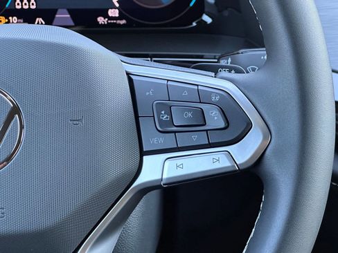 New 2026 Volkswagen Atlas Cross Sport SE image 21