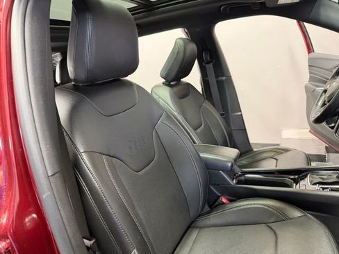 Used 2022 Jeep Compass High Altitude AWD/4WD image 26