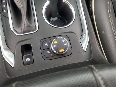 Used 2022 Chevrolet Traverse Premier w/ Redline Edition AWD/4WD image 17
