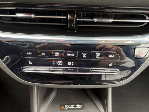 Used 2025 Buick Envista Avenir image 16