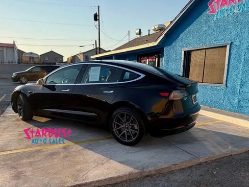 Used 2018 Tesla Model 3 Mid Range RWD image 4