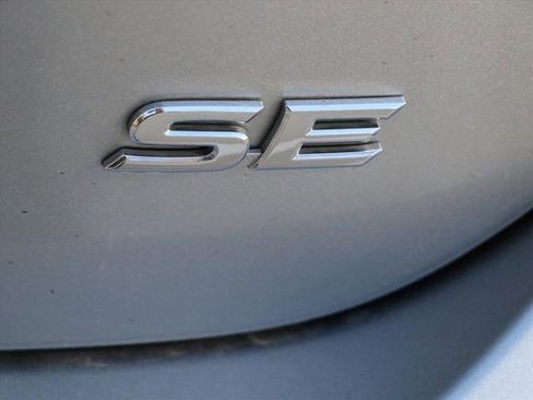 Used 2023 Toyota Camry SE image 13