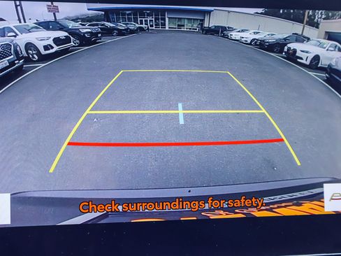 Used 2023 Toyota RAV4 XLE Premium FWD image 5